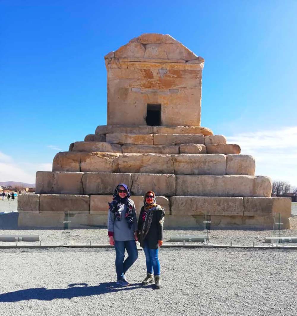 b2ap3 large Cyrus tomb Pasargadea sightseeing