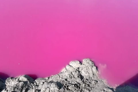 b2ap3 thumbnail Pink Mud Volcano Neftlijeh crator Iran