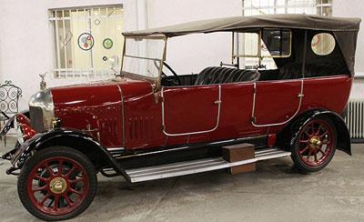 car-museum-Iran-Rolls_Royce