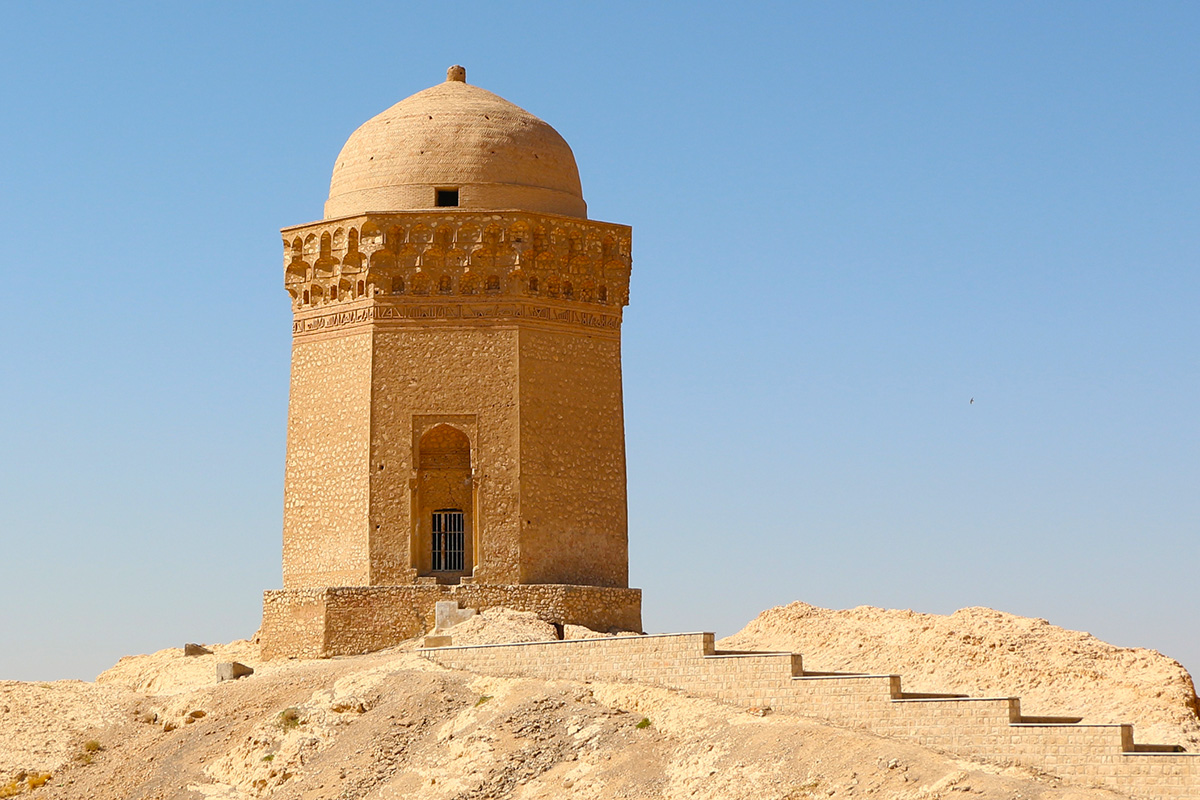 Gonbad Aali tomb, Abarkooh